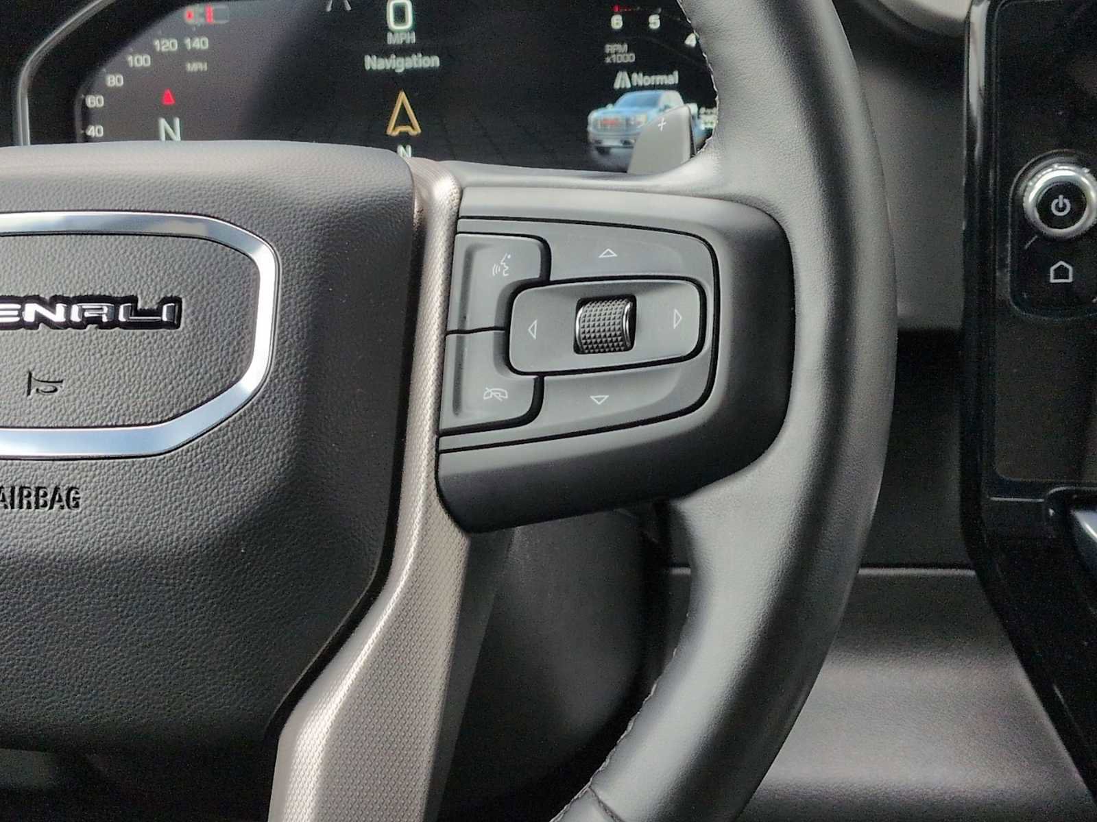 Used 2023 Jeep Grand Cherokee Limited w/ Black Appearance Package image 17