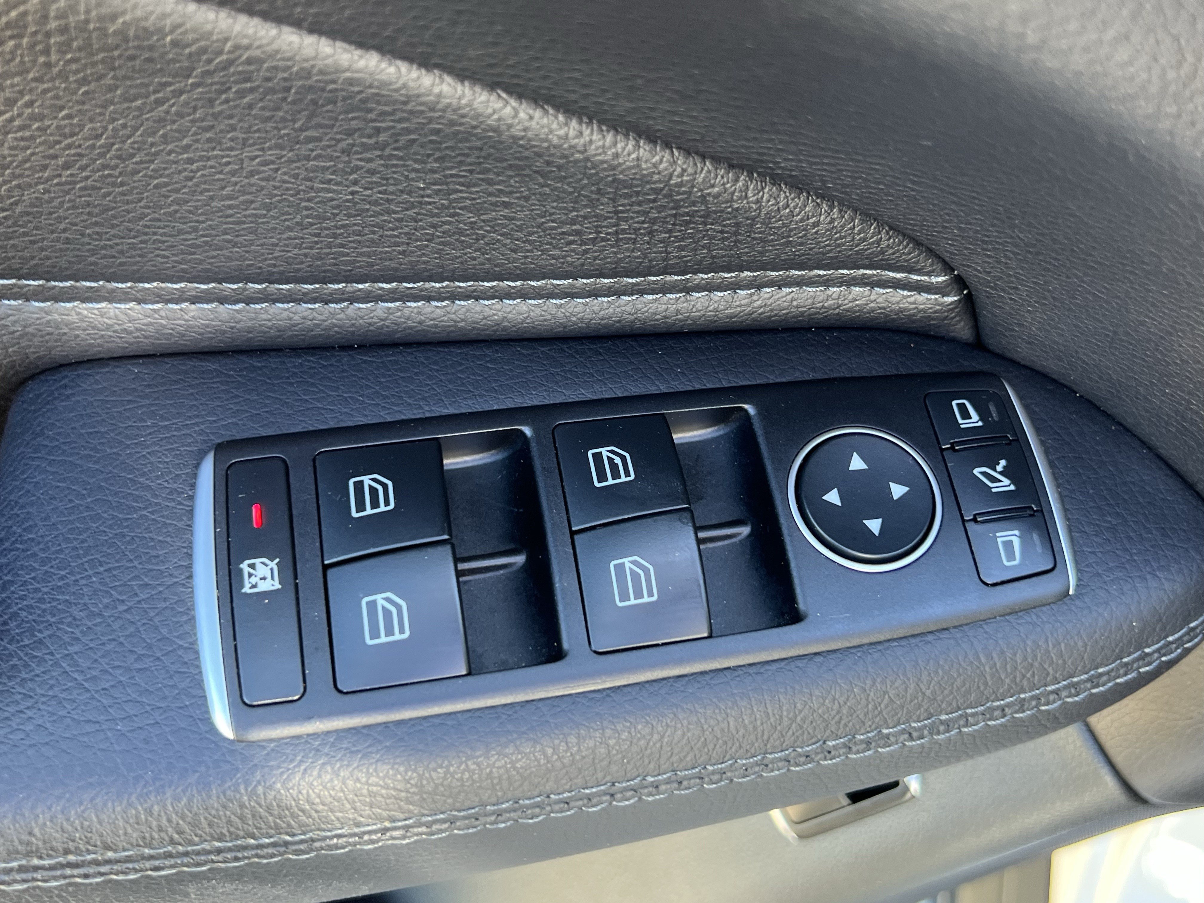 Used 2019 Mercedes-Benz GLE 400 4MATIC image 15