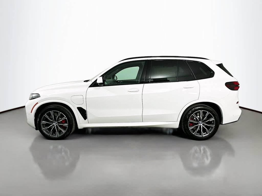 Used 2026 BMW X5 xDrive50e w/ M Sport Package AWD/4WD image 8