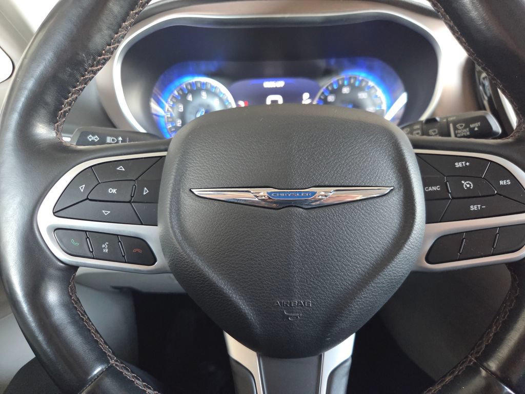 Certified 2018 Chrysler Pacifica Touring-L Plus FWD image 8