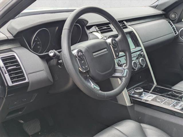 Used 2017 Land Rover Discovery HSE AWD/4WD image 11