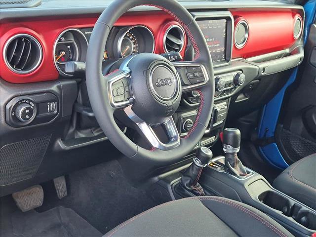 Used 2023 Jeep Gladiator Rubicon w/ Cold Weather Group AWD/4WD image 10