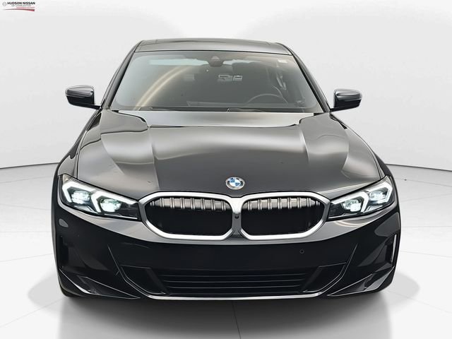 Used 2024 BMW 330i Sedan image 3