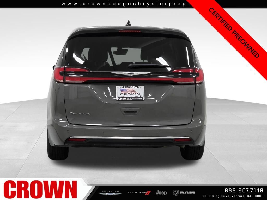 Used 2025 Chrysler Pacifica Select image 6