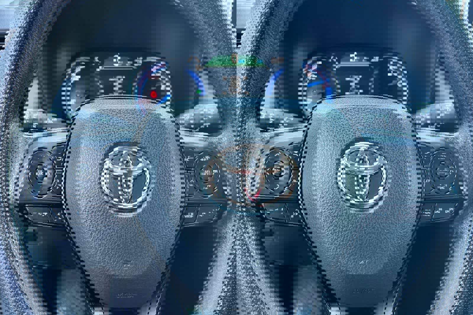 Used 2023 Toyota RAV4 AWD Hybrid image 29