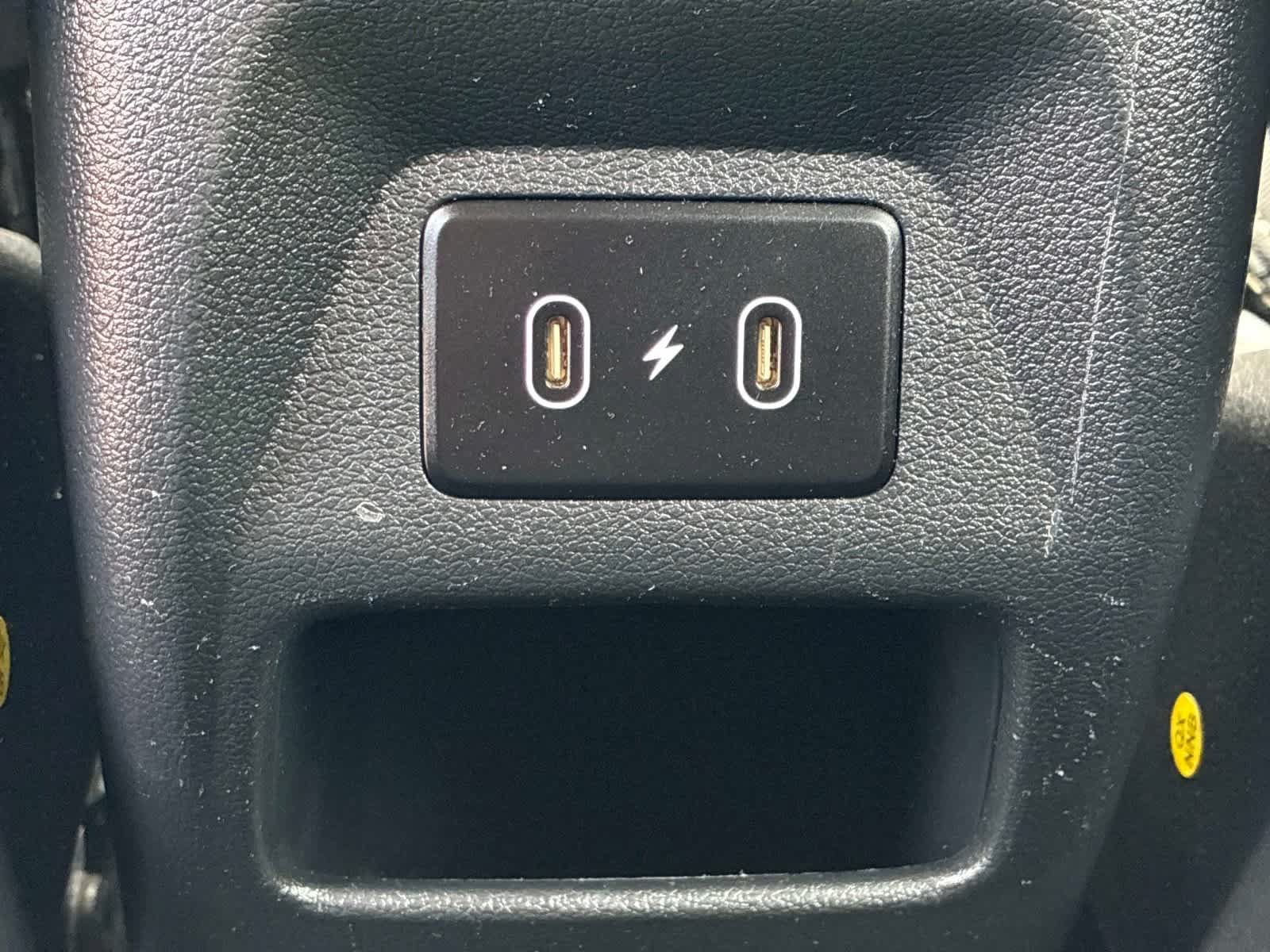 Used 2025 Hyundai Venue SEL FWD image 23
