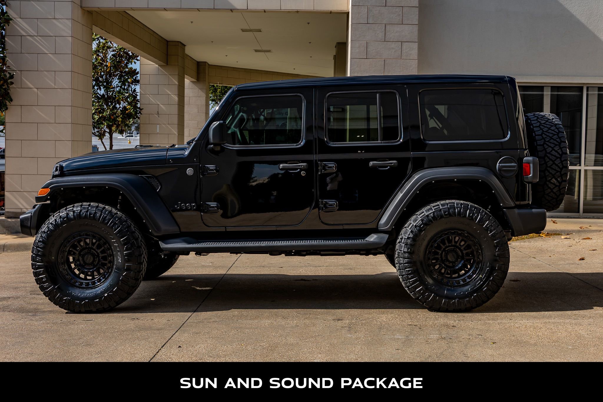 Used 2022 Jeep Wrangler Unlimited Sport w/ Sun And Sound Package image 6