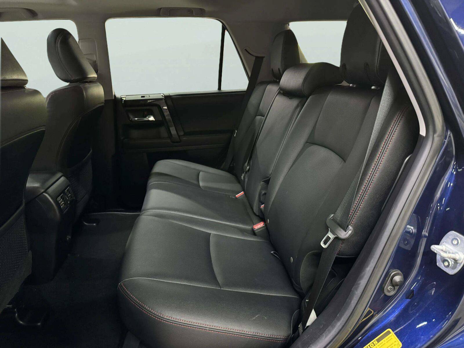 Used 2020 Toyota 4Runner TRD Off-Road Premium w/ Moonroof Package AWD/4WD image 37
