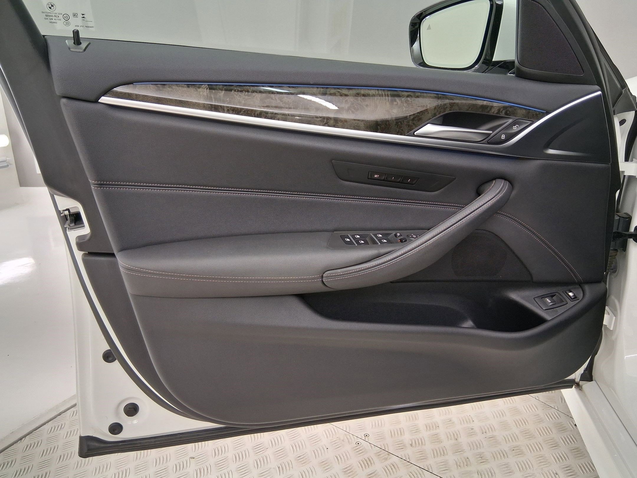 Certified 2023 BMW 530e 530e w/ M Sport Package image 21