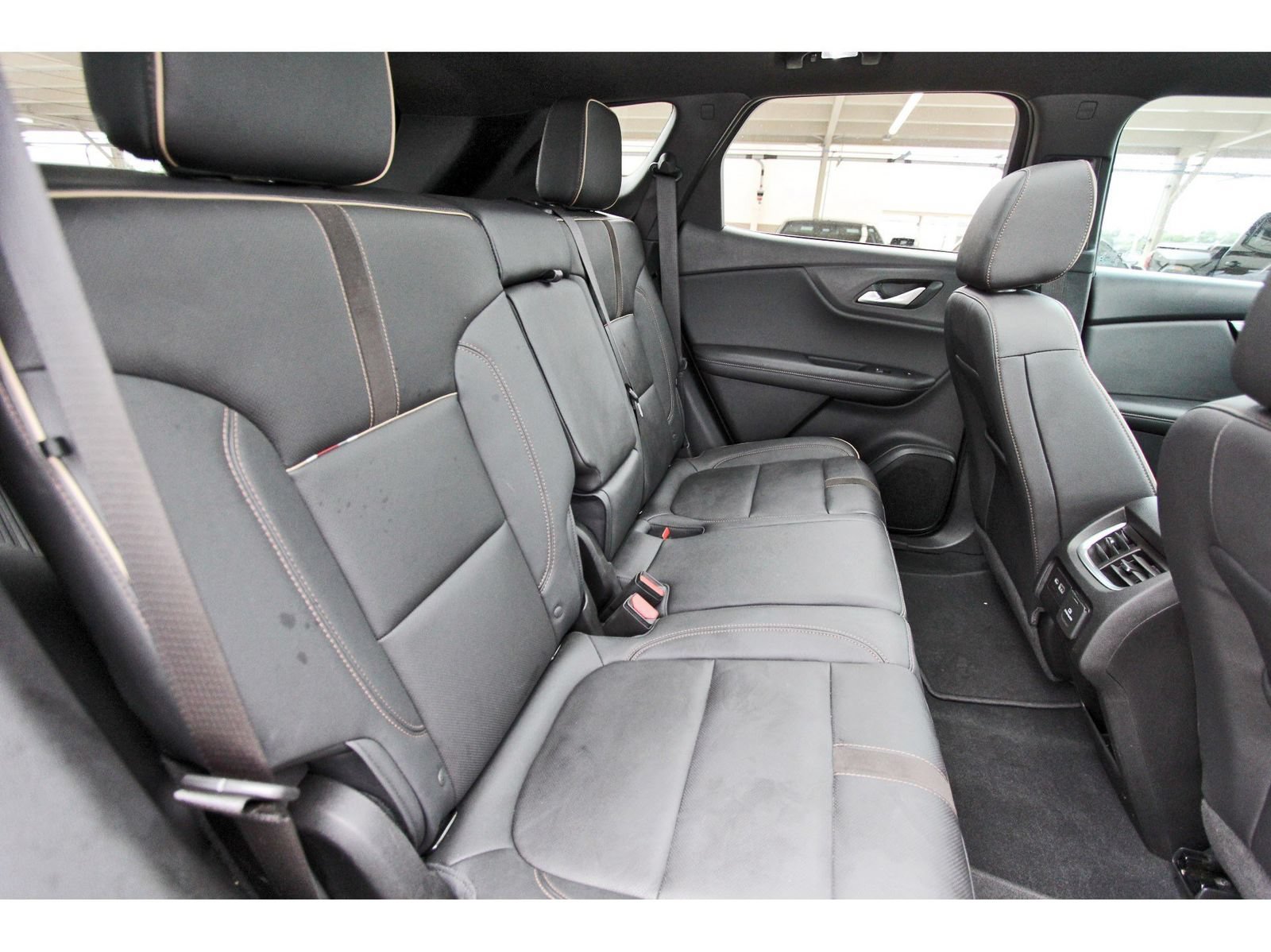 Used 2022 Chevrolet Blazer Premier w/ Enhanced Convenience Package FWD image 14