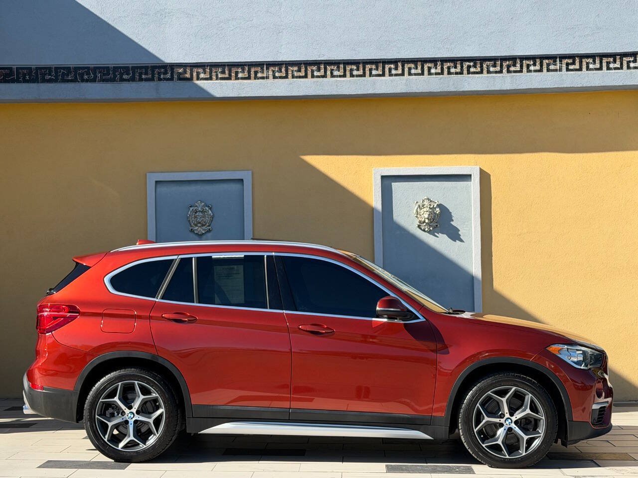 Used 2019 BMW X1 xDrive28i w/ Convenience Package AWD/4WD image 7