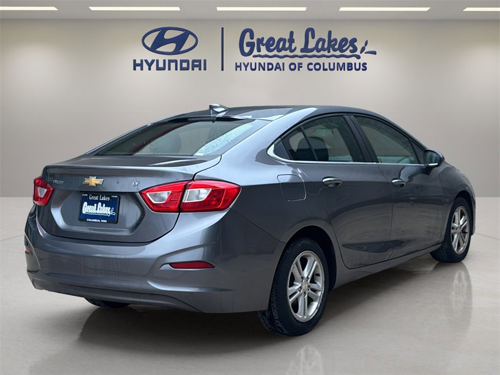 Used 2018 Chevrolet Cruze LT w/ Convenience Package image 5