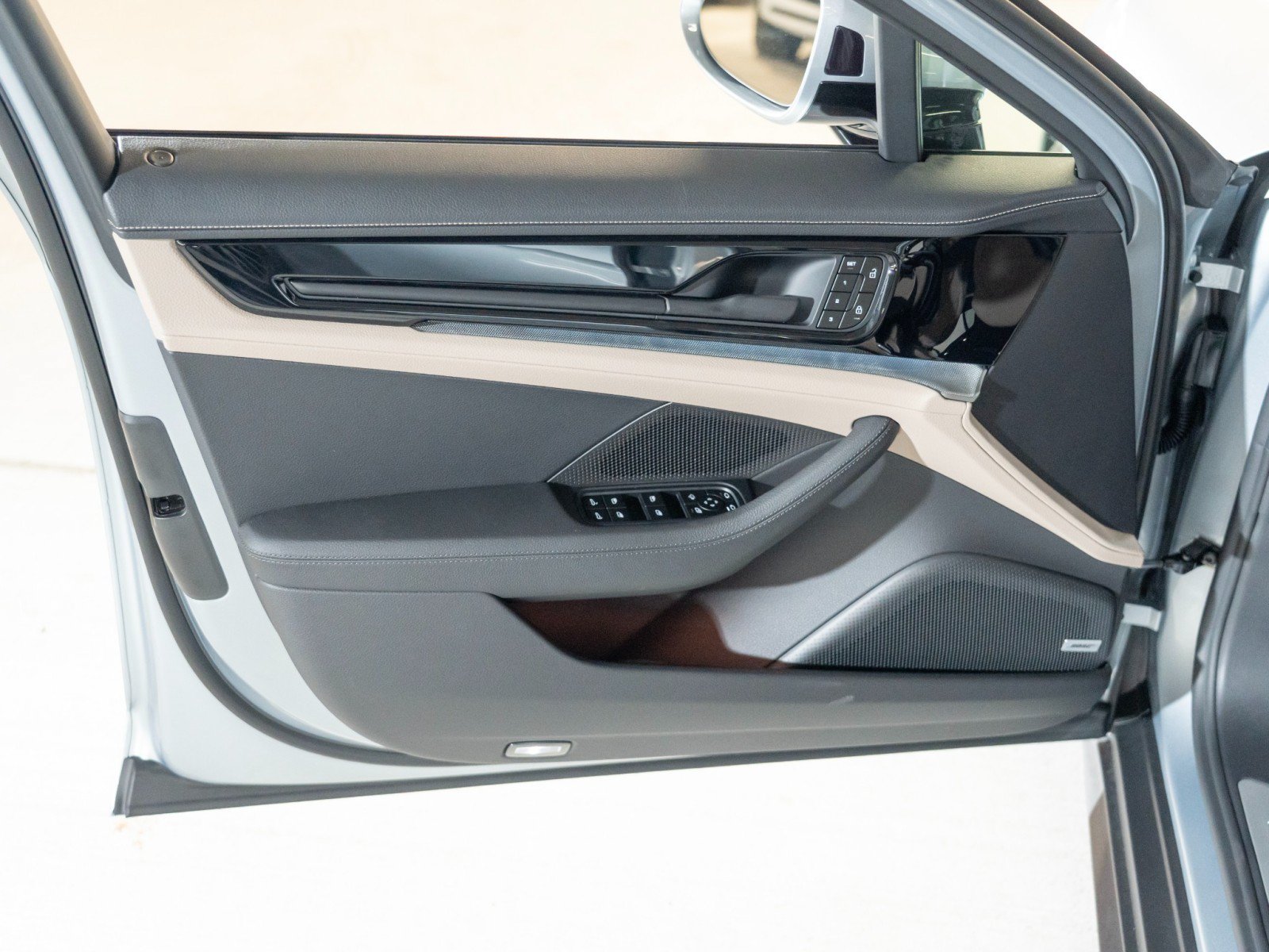 New 2026 Porsche Panamera image 16