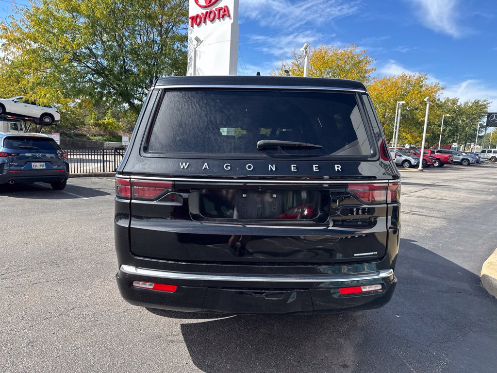 Used 2024 Jeep Wagoneer Series II w/ Flexible Seating Group AWD/4WD image 4