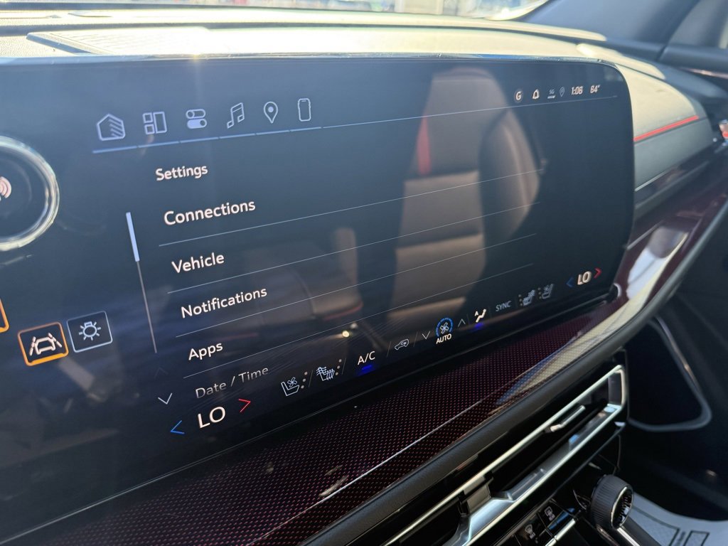 New 2026 Chevrolet Traverse RS w/ LPO, Floor Liner Package image 25