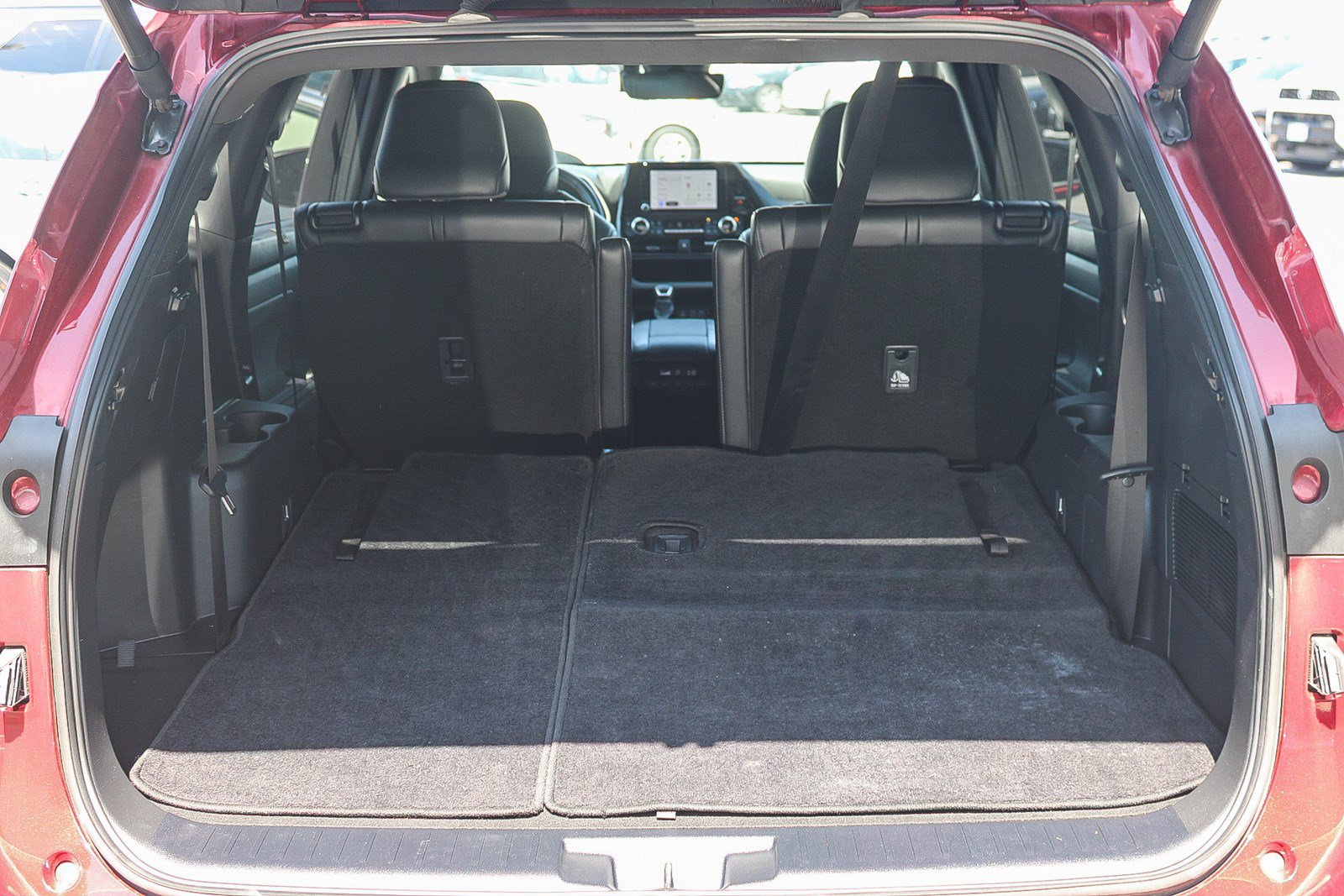 Used 2024 Toyota Highlander XSE FWD image 26