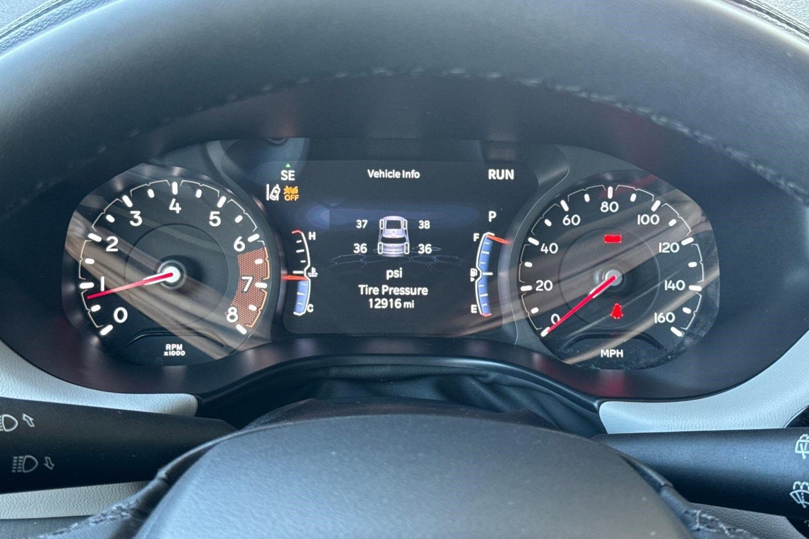 Used 2025 Jeep Compass Limited image 21