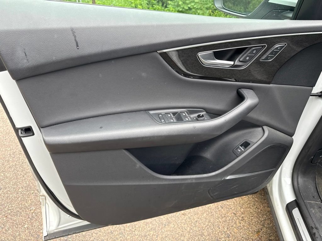 Used 2021 Audi Q8 Premium Plus AWD/4WD image 9