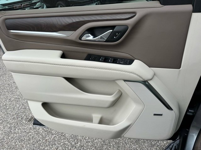Used 2024 GMC Yukon XL Denali w/ Advanced Technology Package image 23