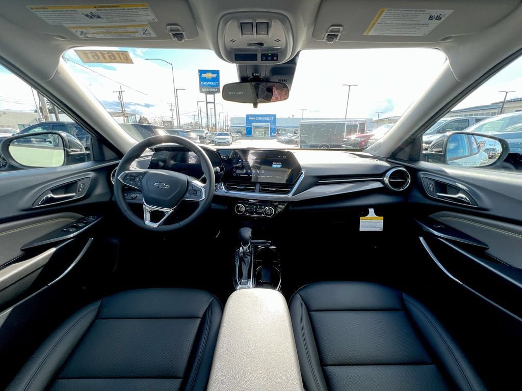 New 2026 Chevrolet Trax ACTIV w/ Sunroof Package FWD image 18
