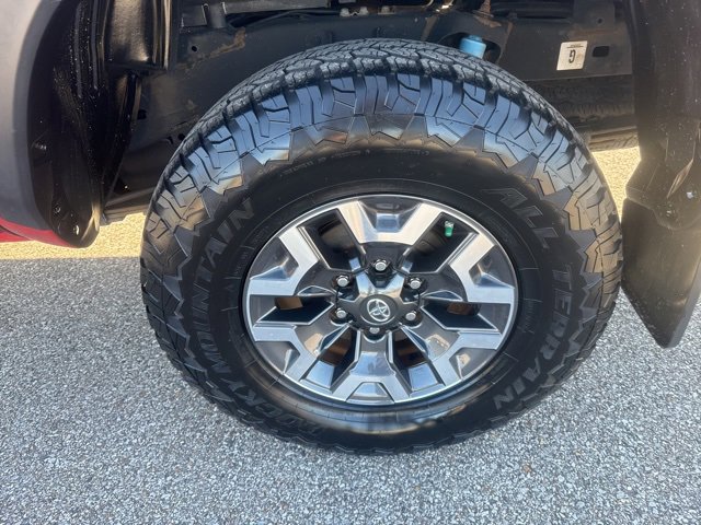 Used 2019 Toyota Tacoma TRD Off-Road image 12