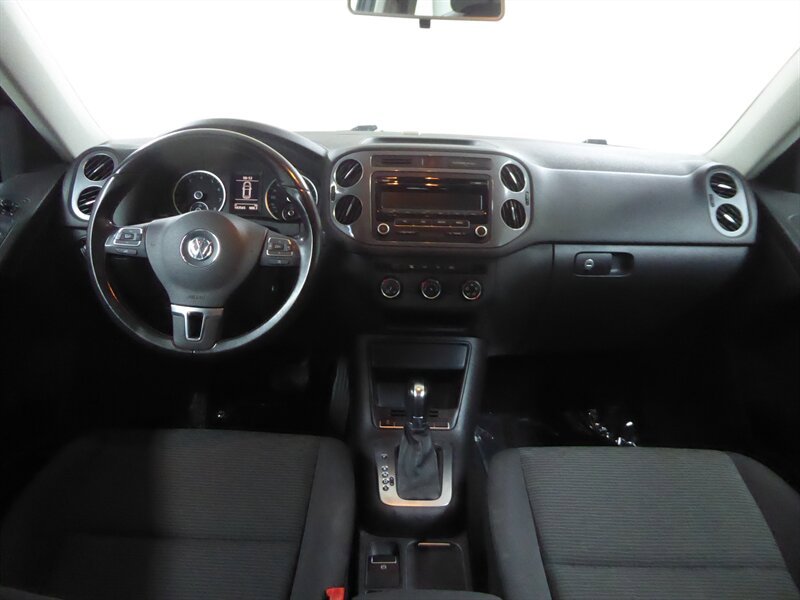 Used 2013 Volkswagen Tiguan S FWD image 9