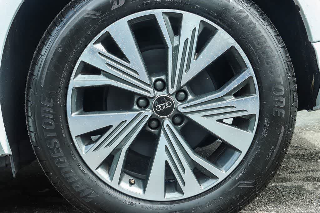Used 2023 Audi Q4 e-tron Premium Plus RWD image 9