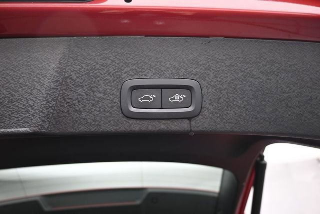 Used 2023 Volvo XC40 B5 Ultimate w/ Climate Package AWD/4WD image 32