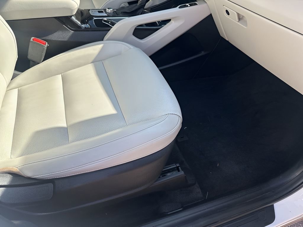 Used 2020 Kia Telluride S w/ S 8 Passenger Seating Package image 16