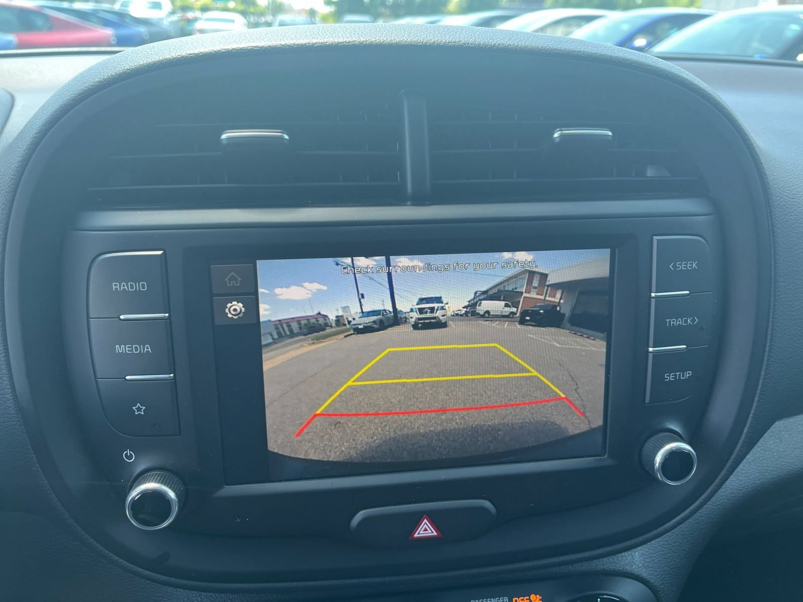 Used 2025 Kia Soul LX w/ LX Technology Package FWD image 22