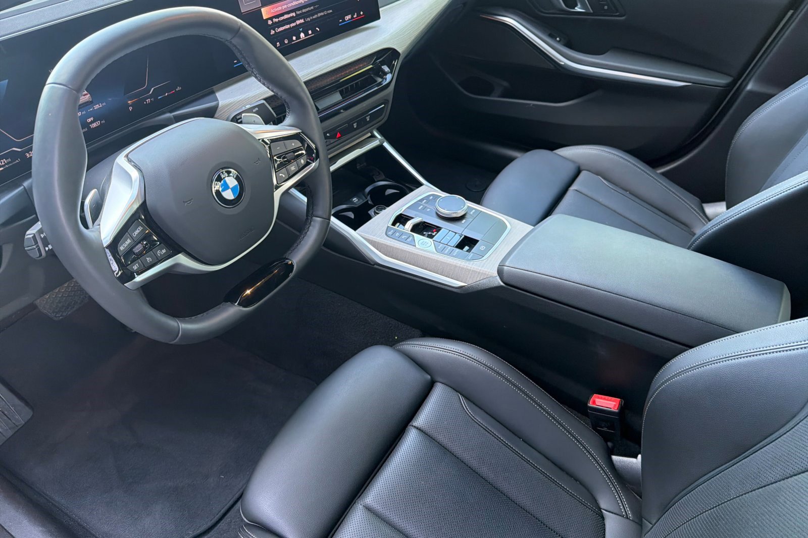 Certified 2025 BMW 330i xDrive Sedan w/ Premium Package image 11