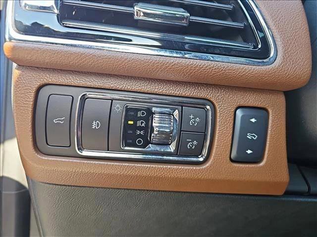 Used 2023 Lincoln Navigator L Reserve AWD/4WD image 20