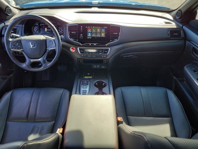 Certified 2024 Honda Passport TrailSport image 2