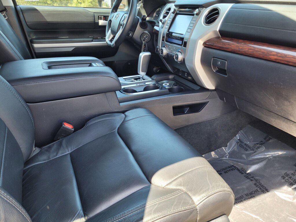 Used 2017 Toyota Tundra Limited w/ Limited Premium Package AWD/4WD image 20