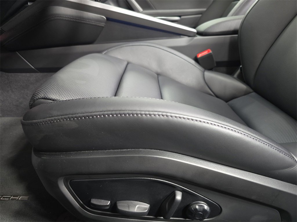 Certified 2025 Porsche 911 Carrera image 23