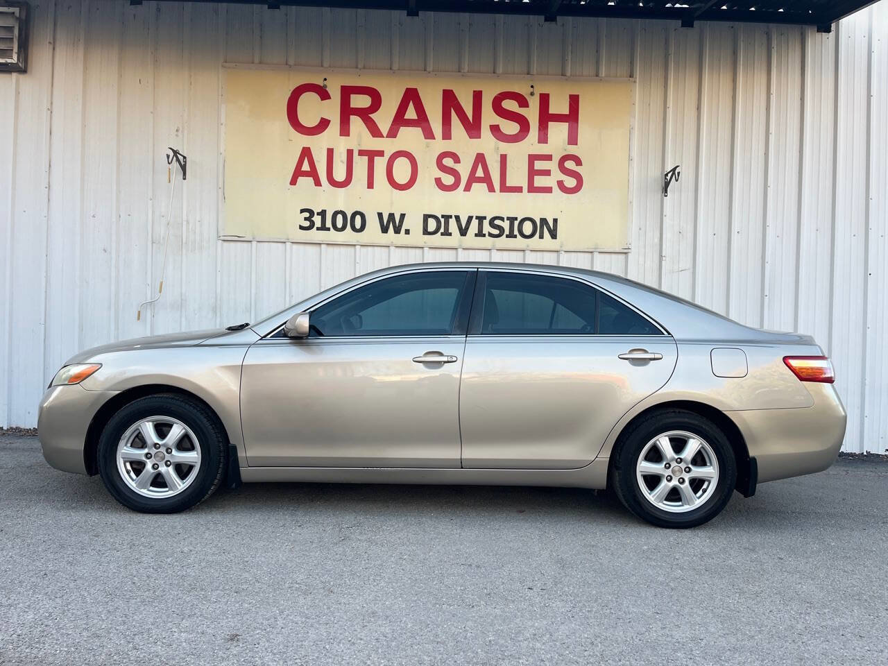 Used 2007 Toyota Camry LE FWD image 2