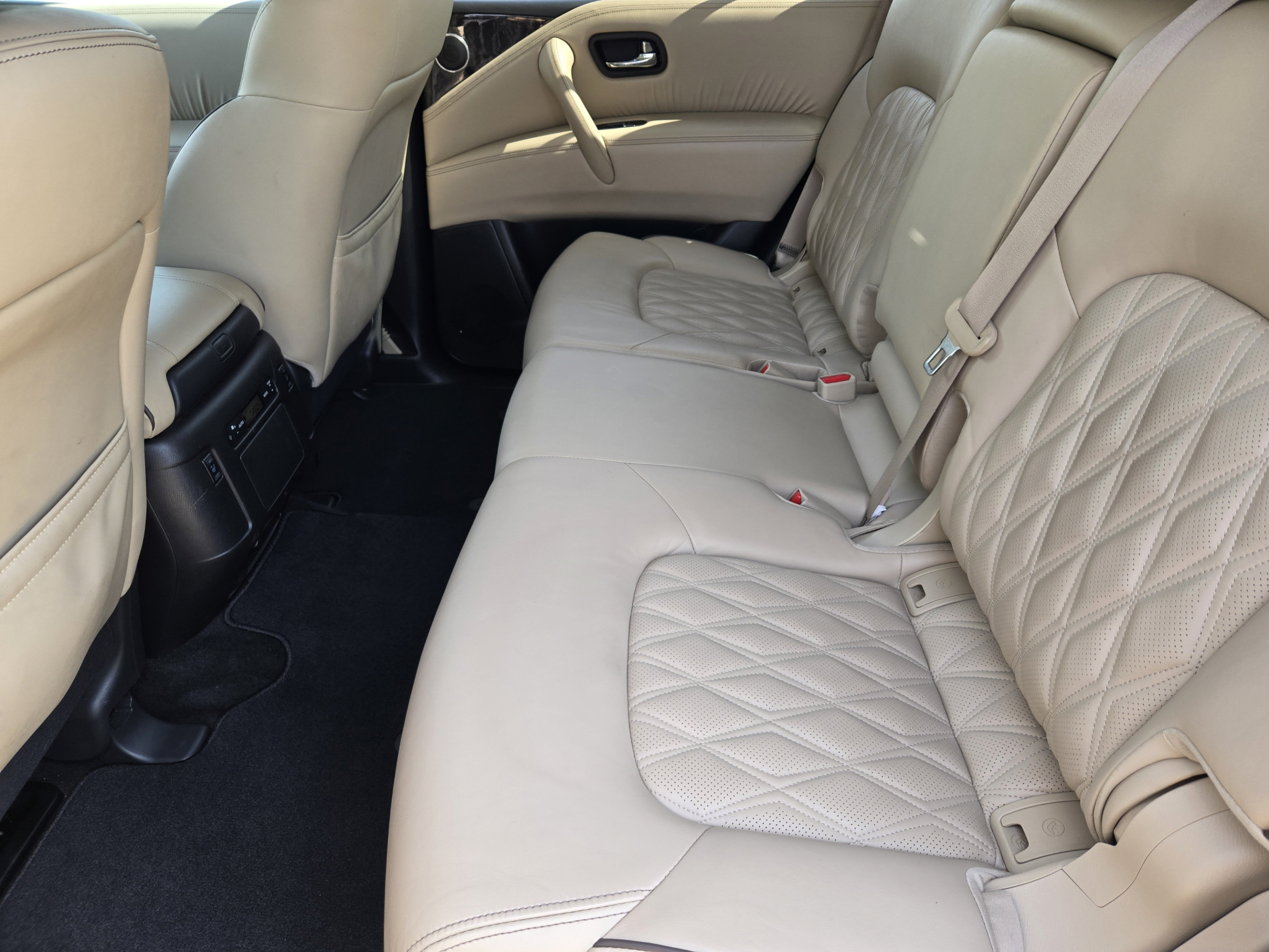 Used 2022 Nissan Armada Platinum RWD image 32