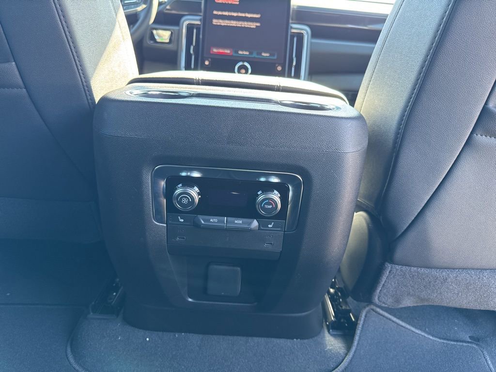 New 2026 GMC Yukon XL Elevation w/ LPO, Elevation Black Package image 25