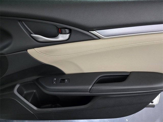 Used 2016 Honda Civic Touring image 25