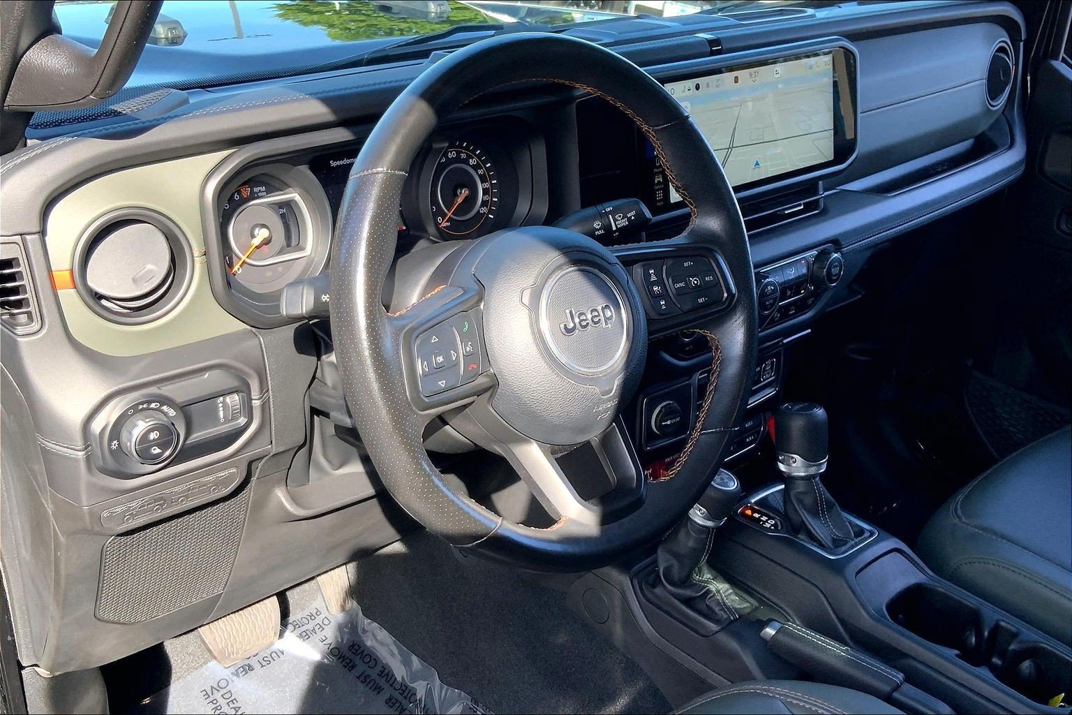 Certified 2024 Jeep Gladiator Mojave AWD/4WD image 17