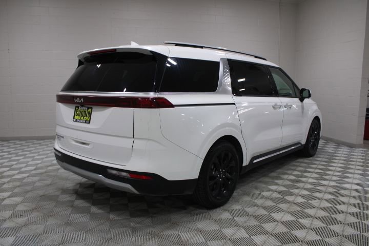 Used 2022 Kia Carnival SX image 11