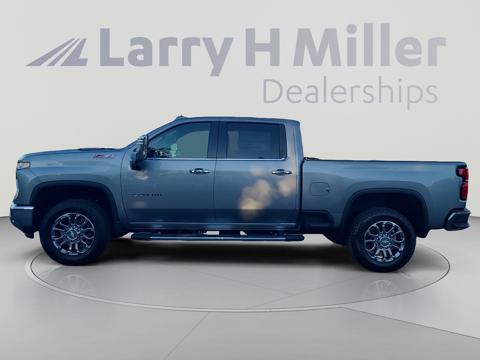 New 2026 Chevrolet Silverado 3500 LTZ w/ LTZ Plus Package AWD/4WD image 2