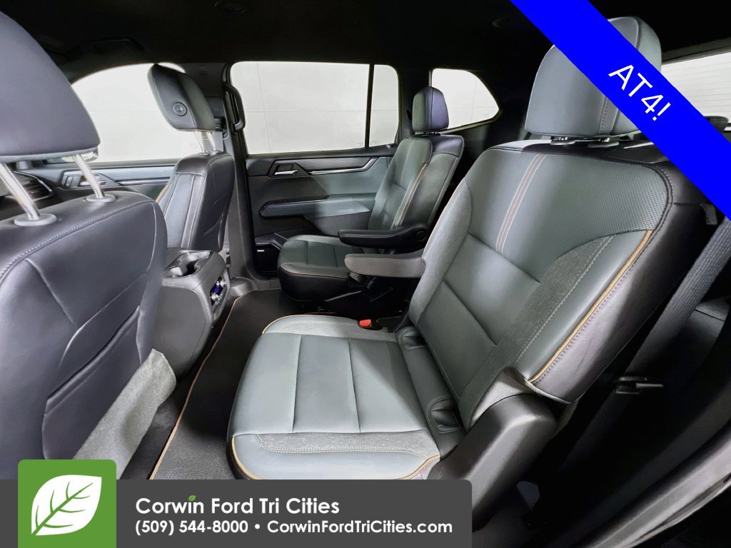 Used 2025 GMC Acadia AT4 AWD/4WD image 29