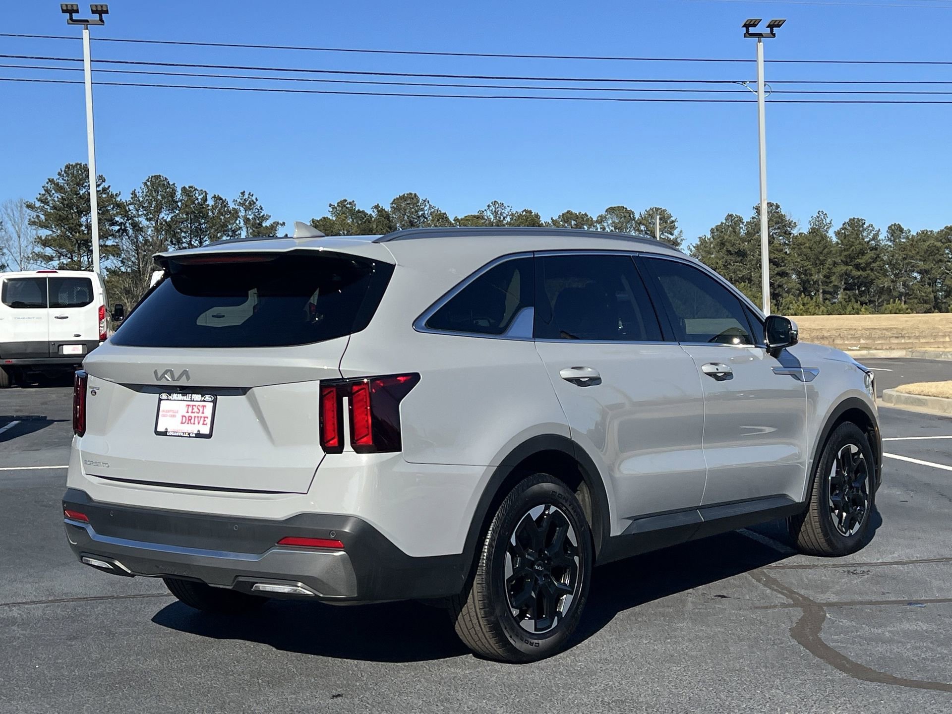 Used 2025 Kia Sorento S w/ Panoramic Sunroof Package image 3