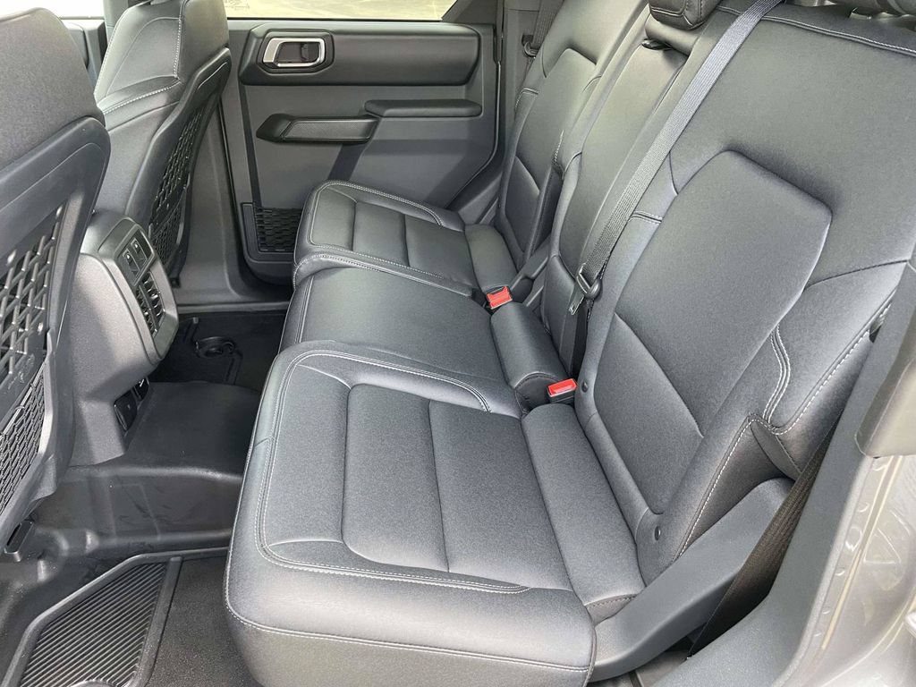 New 2025 Ford Bronco Badlands w/ Sasquatch Package AWD/4WD image 12