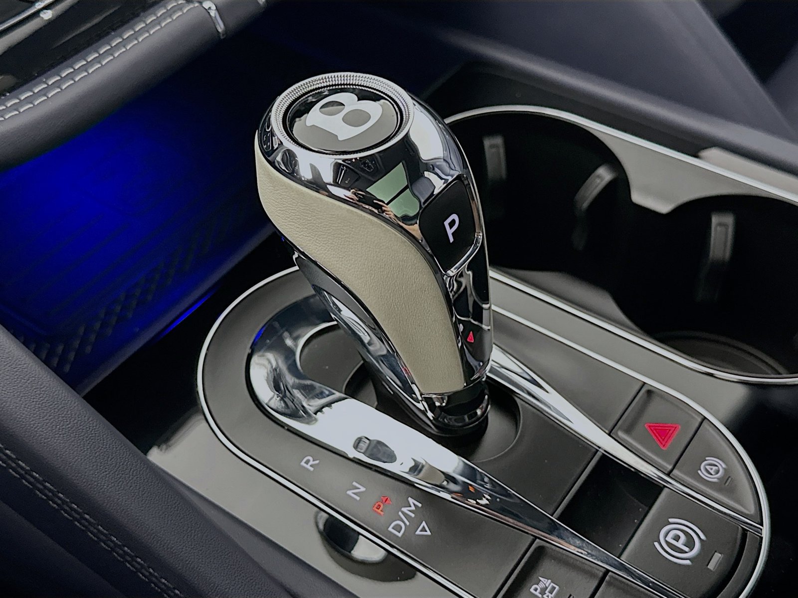 New 2026 Bentley Bentayga Extended Wheelbase AWD/4WD image 31