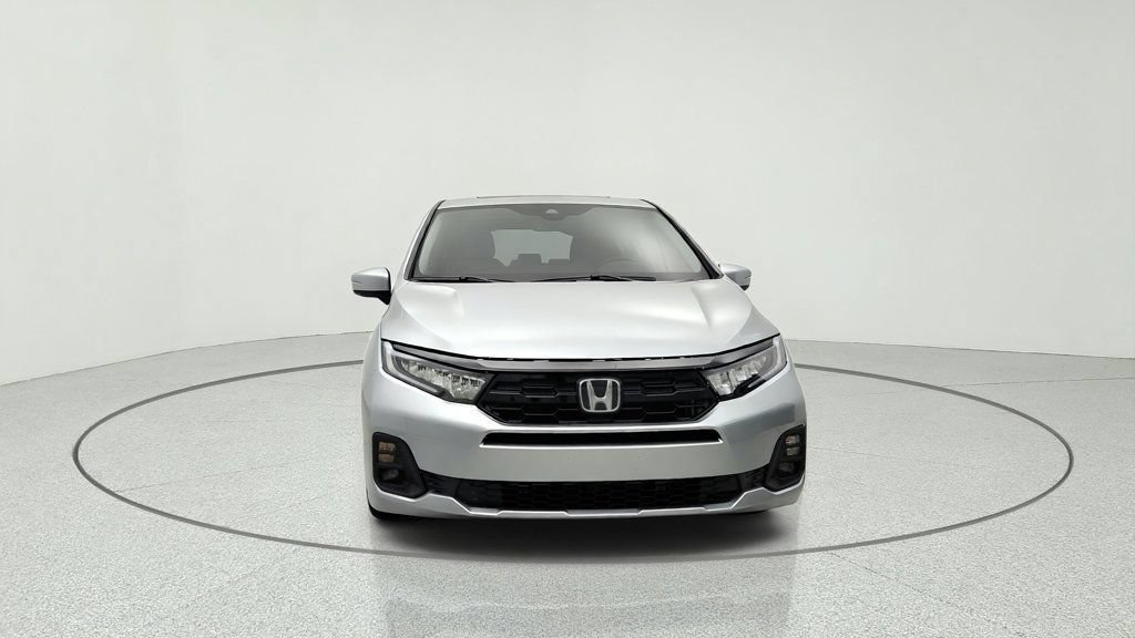 Used 2026 Honda Odyssey Touring image 2
