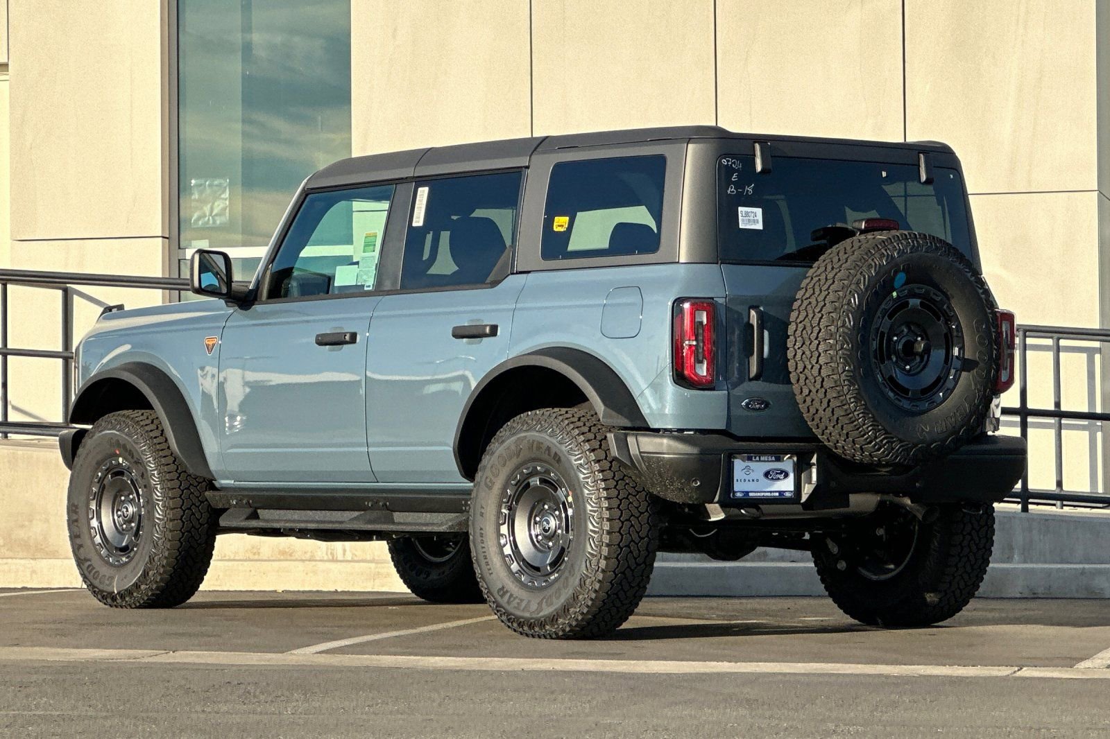 New 2025 Ford Bronco Badlands w/ Sasquatch Package image 5