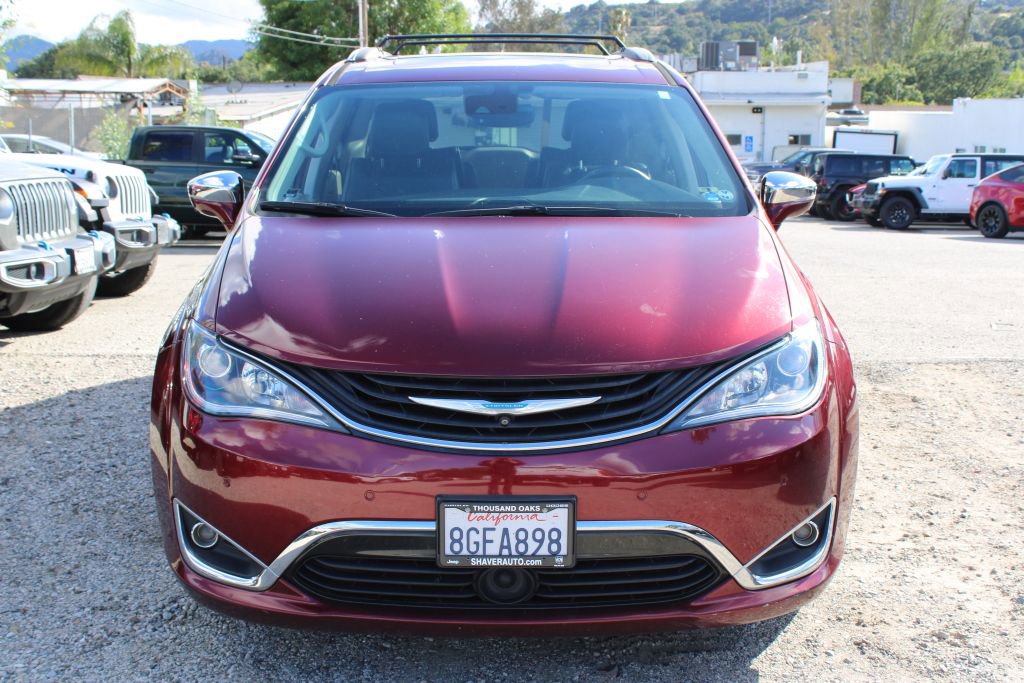 Used 2018 Chrysler Pacifica Limited w/ Advanced Safetytec Group image 2