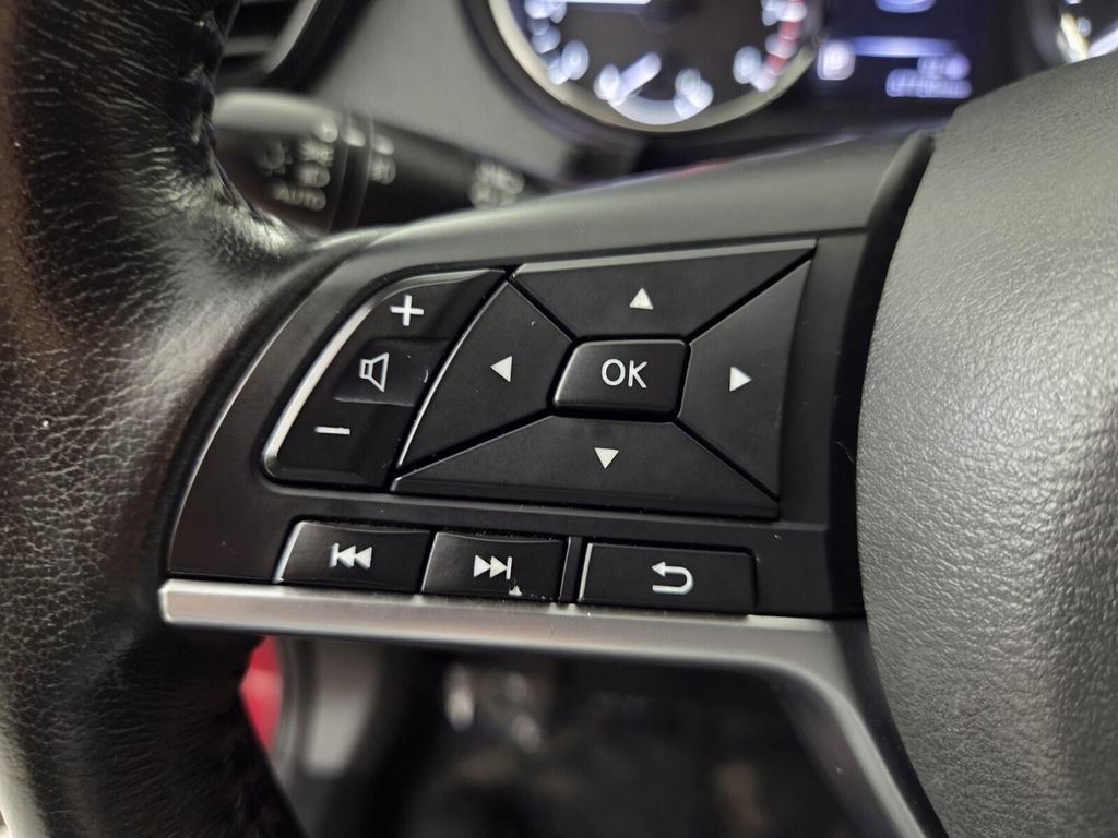 Used 2017 Nissan Rogue Sport SL image 20